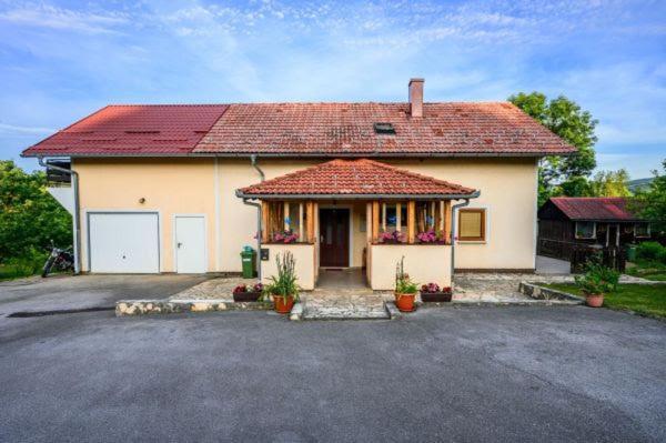 Guesthouse Mirko Hodak Селиште-Дрежничко Экстерьер фото